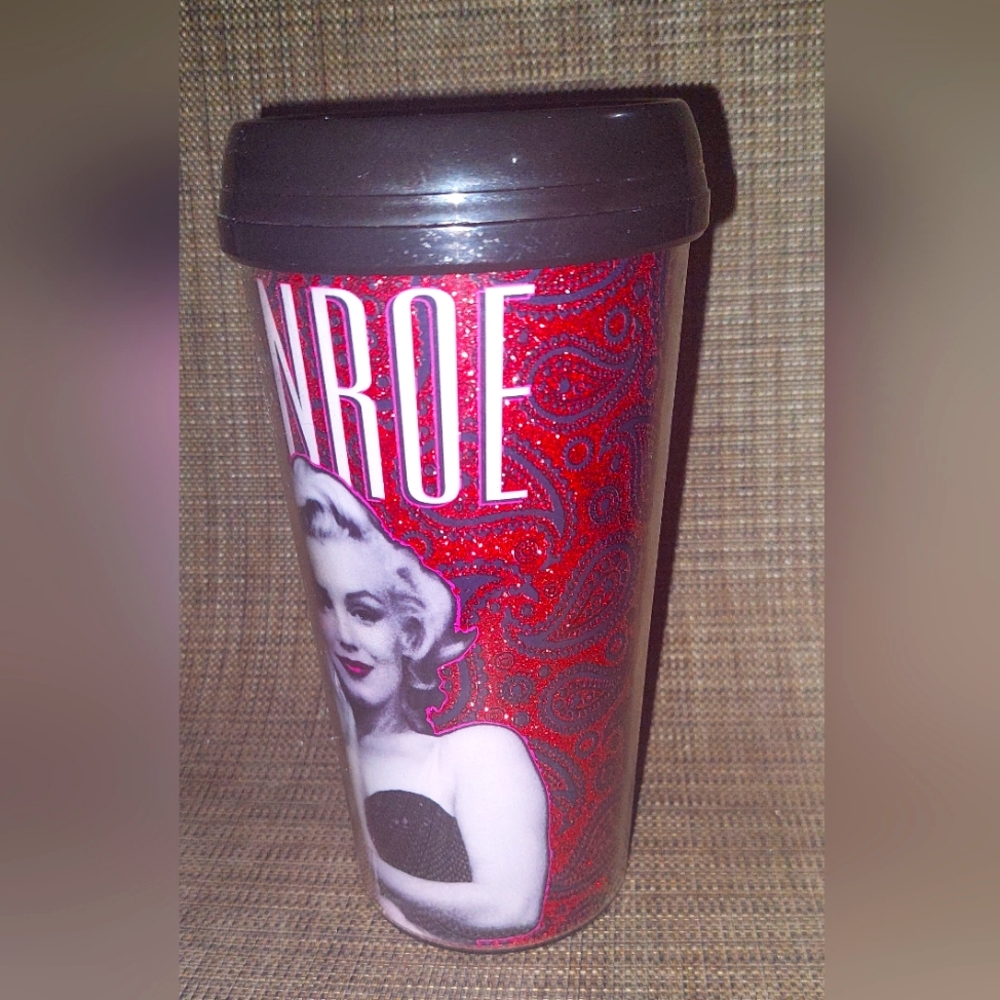 Marilyn Monroe Red Sparkly Tumbler Cup - Picture 3 of 3